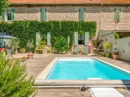 Aux Portes Des Alpilles