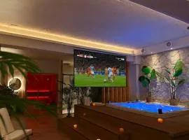 Romantische suite met jacuzzi & sauna - dichtbij stadscentrum