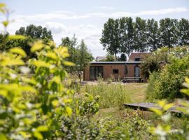 De Eend - Tiny house in de Zeeuwse Natuur, Hotel in Driewegen