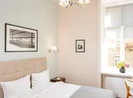Art Deco Central Rooms