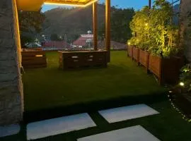 Le AVRA MONTIS