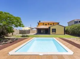 Home2Book Family Pool Home in Candelaria