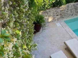 Les Vieux Murs