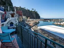 Casa Mariarosa - Seaside Apartment with Balcony