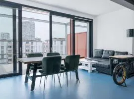 Modern Zurich Apt with Balcony View & Workspace