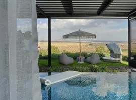 Y HOUSE SUITES