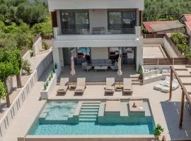 Cantouni Villa, Luxury 5BR Retreat with Pool & Jacuzzi Near Town by Villa Mana Gers