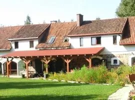 Leśniczówka Okominek - Pokoje Gościnne nad jeziorem