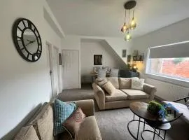 Flat sleeps 4 central parking Ground Floor