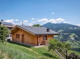 HAUSERHOF Chalet with Dolomite View, hotel di Villandro