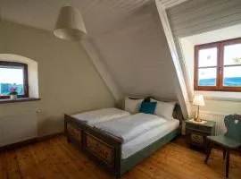 Ferienwohnung Burg Hohenhardt - Zimmer 9 und 10