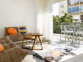 Relax & Sunny Near Beach By Feelhome, מלון בתל אביב