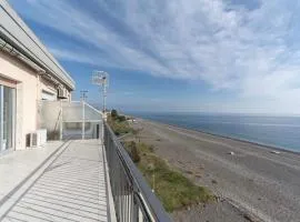 Double View Sea - beachfront