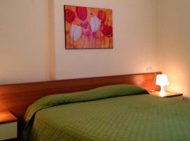 Green Village Accommodations, hotel em Colico