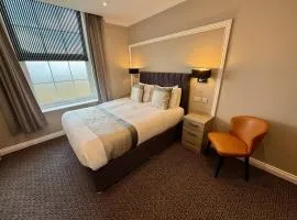 The Raven Hotel