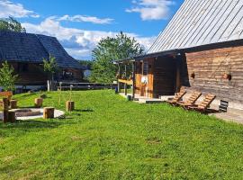 Domacinstvo Obradovic Nadgora, hotel 