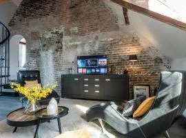 Huize de Lekpoort - The Cloister Wall - Historic Apartment in Vianen Center