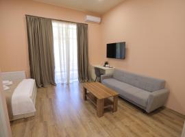Prime Heaven, viešbutis mieste Chiatʼura