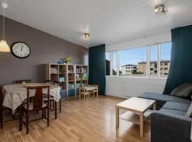Reykjavík 2BR Apartment Balcony Free Parking