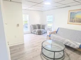 newly renovated 2BD, 10-minute walk to the beach