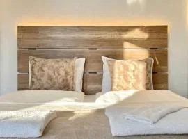 City Center Apartment - Free Wifi - Queen Bed