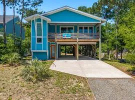 Family Home on Oak Island: 1 Mi to Beach & Pier!