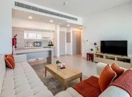1BR in Marrasi Al Bahrain Direct mall access