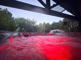 LOU PITCHOUN - Jacuzzi SPA Privé -, hotel u gradu 'Gaillac'