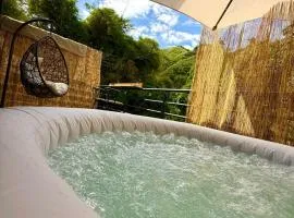 Glamping de lujo en Buga, jacuzzi-Río-Naturaleza-Piscina