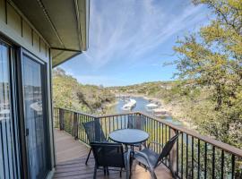 Lakefront Bungalow - Community PoolHot Tub #10, hotel a Lakeway