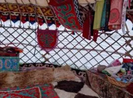Kolomto-Jyrgalan Sanatorium Yurt Camp