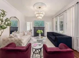 Chandelier Suite Near Downtown and Fort Benning