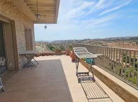 Bright 100m2 apartment with panoramic view and terrace