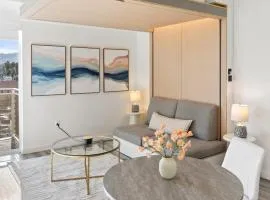 Modern Hollywood Studio, Pool Parking Gym