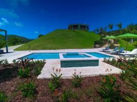 Casa Esmeralda 12 Person Villa with Heated Pool