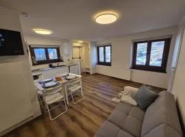 La Casa di Natan Ski In and Out Alpine Retreat