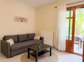 Cosy Stay Apartment 2 with View Kalandra