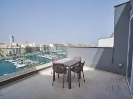 Beautiful View, 3 Bedroom Spacious Apartment
