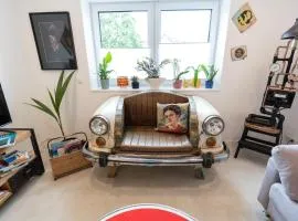 Fascinosa - Die Kunst des Urlaubs - Taxilounge mit Wasserfallgarten Nähe Trier & Luxemburg