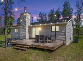 Tall Pines Lodge great location sleeps 9, ξενοδοχείο σε Irons