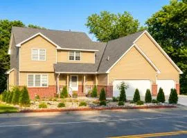 Charming Basement Stay with Workspace AC & Fire Pit