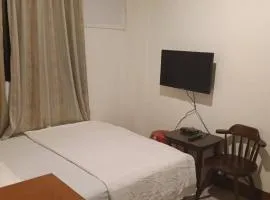 鳳梧旅社 Phoenix Hotel