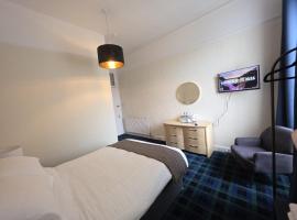 Waverley Hotel, hotell i Bonnyrigg