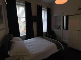 Waverley Hotel, hotel em Bonnyrigg