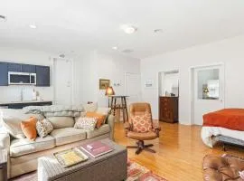 Walk to Navy Stadium Private Studio w Parking