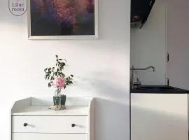 Lilac room