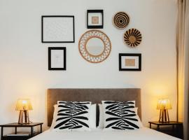 Sunny Stay Larnaka Center, khách sạn ở Larnaka