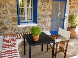 Charming cottage 15 minute walk from Mykonos Town & Airport