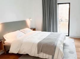 Ample and Cozy Stay in Brooklyn, отель в Бруклине