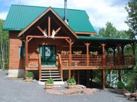 Auberge de la Rivière Matapédia - Matapédia River Lodge, viešbutis mieste Routhierville